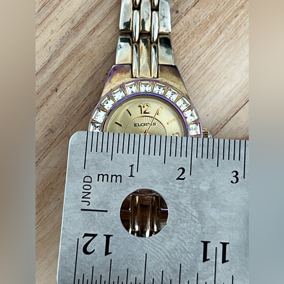 Elgin II Ladies Watch Crystals Gold Tone Purple Case and Gold Tone Dial - Picture 9 of 10